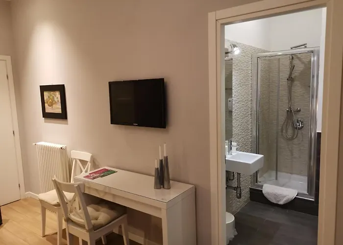 Private Bathroom King Room